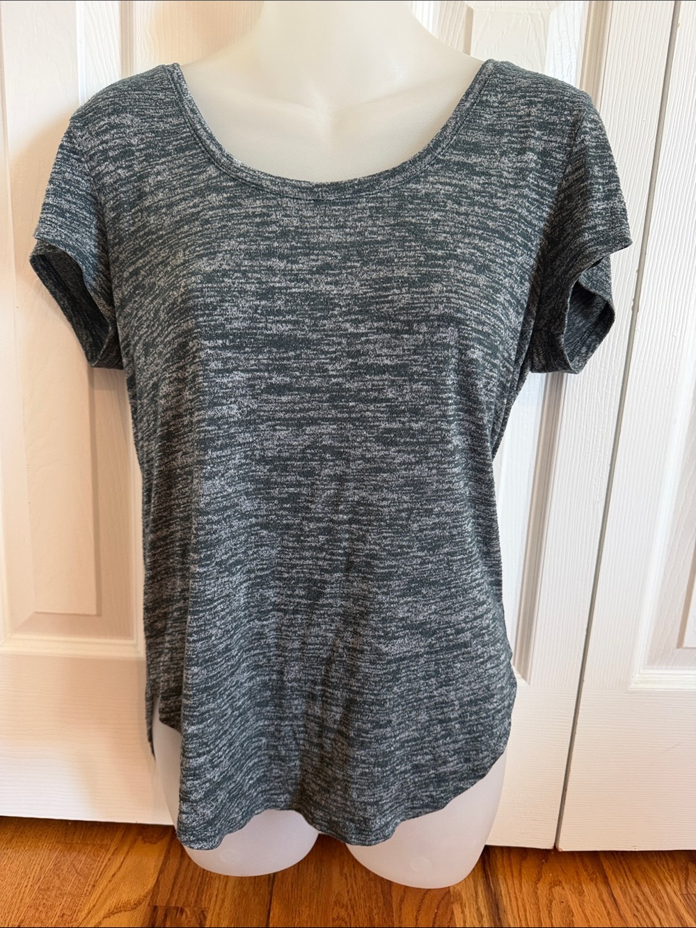 Lou & Grey Casual Heathered Gray Scoop Neck Women's Top Small S